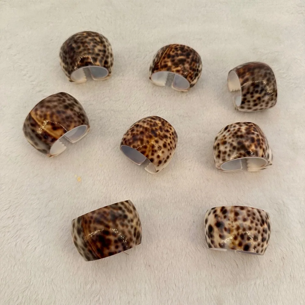Unbranded Cowrie Shell Napkin Rings Brown Excellent Set of 8 Coastal Nautical